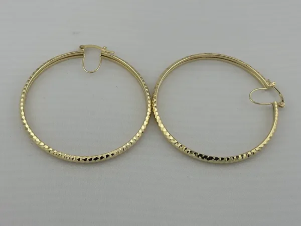 Aretes Aros en Oro Sólido de 14K – Acabado Diamantado con Forma Redondeada | Joyamex