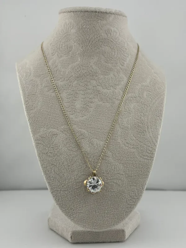 Collar con Dije de Corazón y Piedra Brillante con Oro | Joyamex